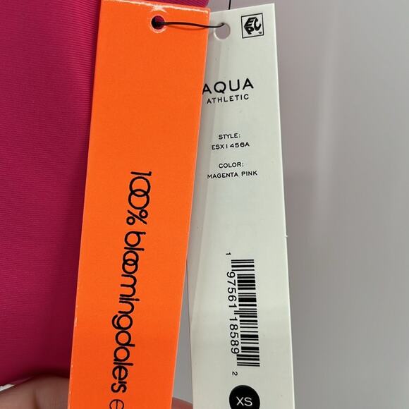AQUA Athletic Women's Scallop Hem Crop Top - Magenta Pink - XS - NWT - Picture 4 of 5
